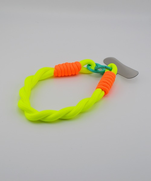 BROTHERHOOD（ブラザーフッド）の「【eY】ツイスト コンビ コード スマホ リスト ストラップ（スマホグッズ・レディース・オレンジ系その他/ライトピンク/パープル系その他/イエロー系その他/A/E/D/C/B/ブラック/イエロー系その他2/F/G/H/I/パープル・FREE）」の4枚目の写真