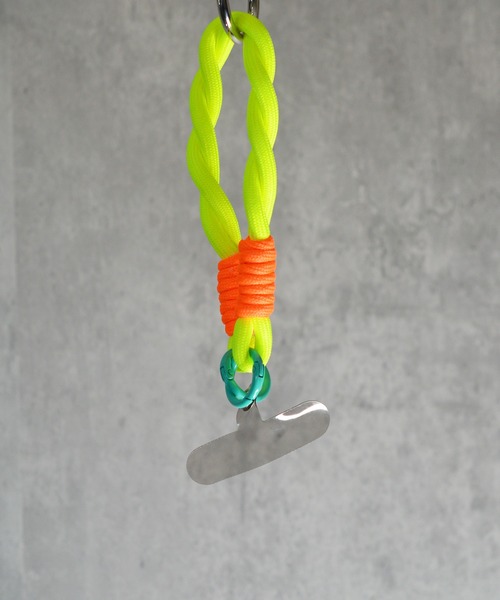 BROTHERHOOD（ブラザーフッド）の「【eY】ツイスト コンビ コード スマホ リスト ストラップ（スマホグッズ・レディース・オレンジ系その他/ライトピンク/パープル系その他/イエロー系その他/A/E/D/C/B/ブラック/イエロー系その他2/F/G/H/I/パープル・FREE）」の18枚目の写真