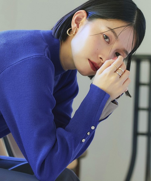 RUIRUE BOUTIQUE(ルイルエブティック)の「洗える | アンチピリング バイカラー ニット | 長袖 ニットトップス 体型カバー フリル袖 プチハイネック オフィスカジュアル 通勤服 お手入れ簡単 プルオーバー セーター(ニット/セーター・レディース・アイボリー/ブラック/ブルー/ピンク/イエロー・L/M)」の18枚目の写真