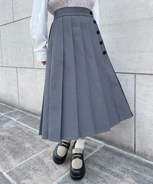 F i.n.t(フィント)の「別珍使い太プリーツスカート/fint(スカート・レディース・ブラウン/グレー・FREE)」の2枚目の写真