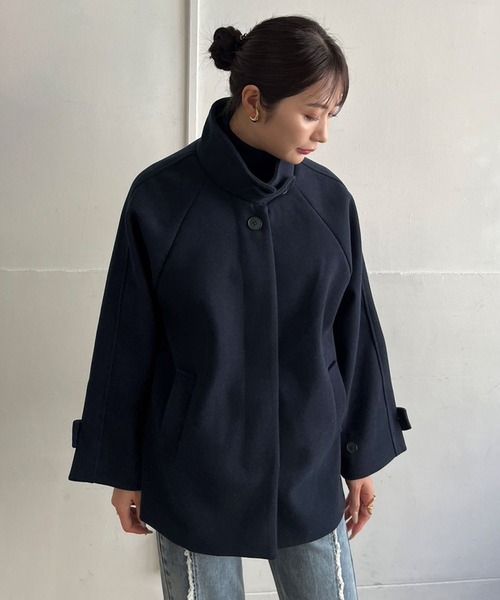 Jewelobe(ジュエローブ)の「スリーブアレンジミディステンカラーコート(ステンカラーコート・レディース・ネイビー/ブラック/グレー・FREE)」の11枚目の写真