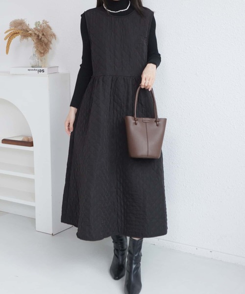 MAISON DE THERESE(メゾン ド テレーズ)の「秋冬キルティング ノースリーブロングワンピース(ワンピース・レディース・ブラック/アイボリー・FREE)」の7枚目の写真