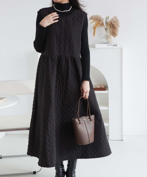 MAISON DE THERESE(メゾン ド テレーズ)の「秋冬キルティング ノースリーブロングワンピース(ワンピース・レディース・ブラック/アイボリー・FREE)」の10枚目の写真