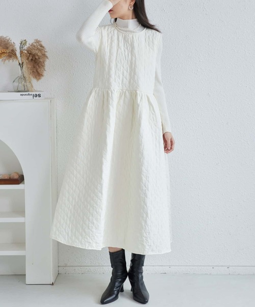 MAISON DE THERESE(メゾン ド テレーズ)の「秋冬キルティング ノースリーブロングワンピース(ワンピース・レディース・ブラック/アイボリー・FREE)」の11枚目の写真