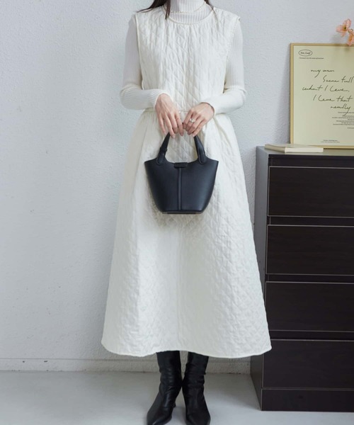 MAISON DE THERESE(メゾン ド テレーズ)の「秋冬キルティング ノースリーブロングワンピース(ワンピース・レディース・ブラック/アイボリー・FREE)」の13枚目の写真
