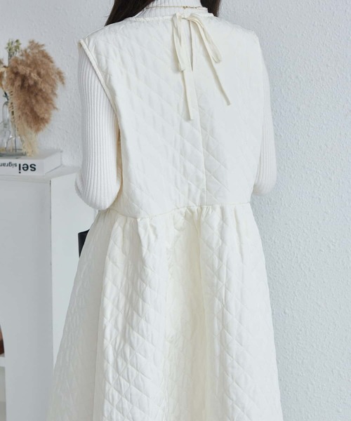 MAISON DE THERESE(メゾン ド テレーズ)の「秋冬キルティング ノースリーブロングワンピース(ワンピース・レディース・ブラック/アイボリー・FREE)」の14枚目の写真