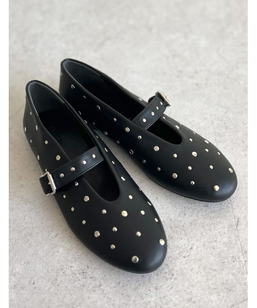 Re:EDIT（リエディ）の「[大きいサイズ]ラウンドトゥスタッズフラットシューズ（その他シューズ・レディース・ホワイト/ブラック・MEDIUM/LARGE/X-LARGE/SMALL）」の12枚目の写真