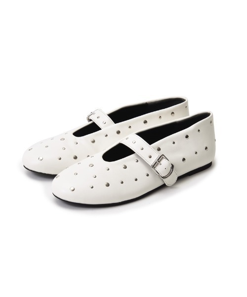 Re:EDIT（リエディ）の「[大きいサイズ]ラウンドトゥスタッズフラットシューズ（その他シューズ・レディース・ホワイト/ブラック・MEDIUM/LARGE/X-LARGE/SMALL）」の21枚目の写真