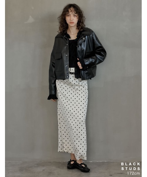 Re:EDIT（リエディ）の「[大きいサイズ]ラウンドトゥスタッズフラットシューズ（その他シューズ・レディース・ホワイト/ブラック・MEDIUM/LARGE/X-LARGE/SMALL）」の6枚目の写真