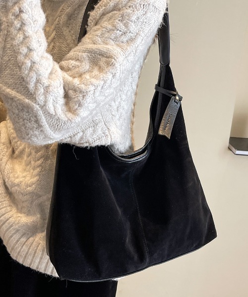 mebole（メボレ）の「ベルベットワンショルダートート（トートバッグ・レディース・ブラウン/ダークブラウン/ブラック/キャメル・FREE）」の2枚目の写真