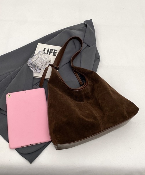 mebole（メボレ）の「ベルベットワンショルダートート（トートバッグ・レディース・ブラウン/ダークブラウン/ブラック/キャメル・FREE）」の8枚目の写真