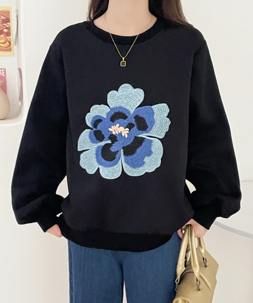 ABITOKYO(アビトーキョー)の「花柄刺繍裏起毛スウェットプルオーバー(スウェット・レディース・ベージュ/ブラック/ネイビー・L/XL/M)」の1枚目の写真
