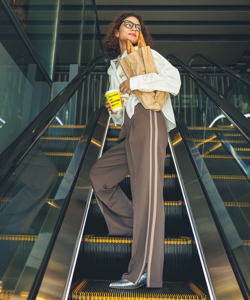 Gready Brilliant（グレディブリリアン）の「サイドラインパンツ（その他パンツ・レディース・ダークブラウン/ベージュ系・FREE）」の11枚目の写真