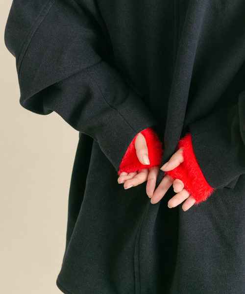 KBF（ケイビーエフ）の「ファーアームウォーマー（手袋・レディース・レッド/ホワイト/ブラック・ONE）」の12枚目の写真