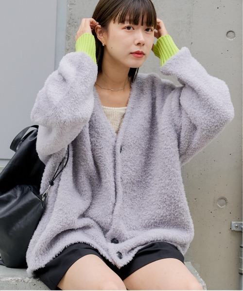 WHIMSIC(ウィムジック)の「【UNISEX】フェザーヤーンニットカーディガン(カーディガン/ボレロ・レディース・グレー/チャコールグレー/ブラウン・FREE)」の2枚目の写真