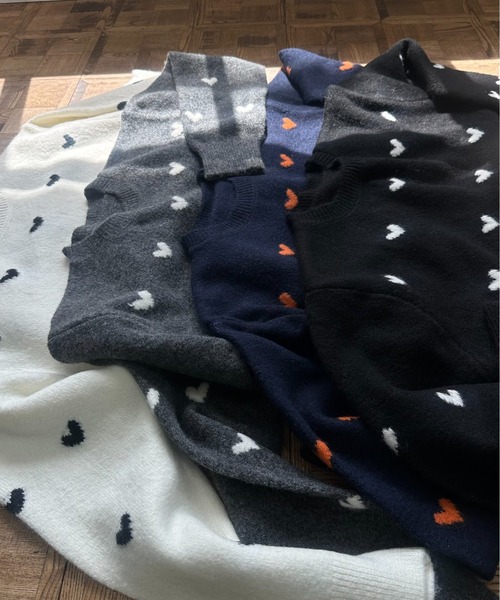 lawgy（ラウジー）の「drop shoulder soft touch heart knit / ドロップショルダーソフトタッチハートニット（ニット/セーター・レディース・グレー/アイボリー/ブラック/ネイビー・FREE）」の19枚目の写真