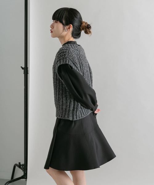 KBF（ケイビーエフ）の「タックスリーブミニワンピース（ワンピース・レディース・ブラック/ダークブラウン/イエロー系その他・ONE）」の4枚目の写真