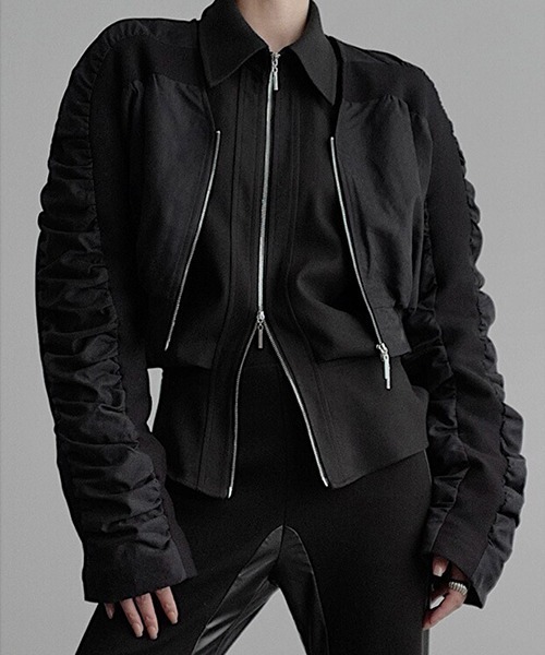 chuclla（チュクラ）の「【CHENTAITAI】ギャザースリーブ ジップブルゾン CTW24a020（ブルゾン・レディース・ブラック/ベージュ・FREE）」の2枚目の写真