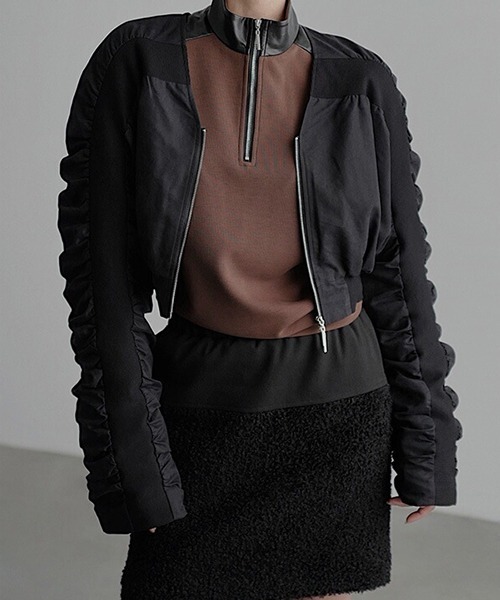 chuclla（チュクラ）の「【CHENTAITAI】ギャザースリーブ ジップブルゾン CTW24a020（ブルゾン・レディース・ブラック/ベージュ・FREE）」の9枚目の写真