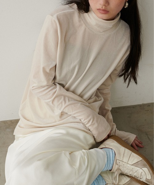 LARUTA(ラルータ)の「【LARUTA】ハーフZIPベロアトップス(Tシャツ/カットソー・レディース・ブラウン/ブラック/オフホワイト・FREE)」の9枚目の写真