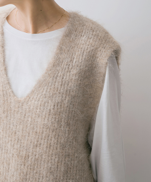 Spick & Span（スピックアンドスパン）の「アルパカ混ニットベスト（ベスト・レディース・グレー/ベージュ・FREE）」の14枚目の写真