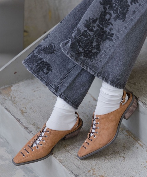 PAGEBOY（ページボーイ）の「ウエスタンミュール（パンプス・レディース・ブラック/ブラウン・MEDIUM/LARGE）」の2枚目の写真