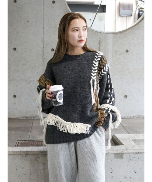Ungrid（アングリッド）の「レースアップデザインルーズニット（ニット/セーター・レディース・チャコールグレー/オフホワイト/ブルー・FREE）」の19枚目の写真