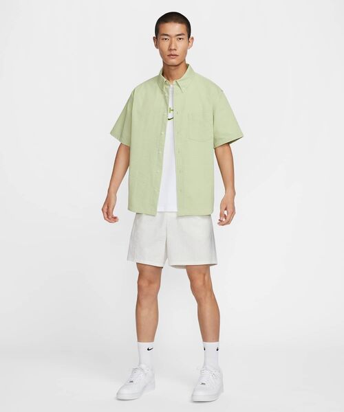 NIKE（ナイキ）の「ナイキ ライフ メンズ ショートスリーブ シアサッカー ボタンダウン シャツ / Nike Life Men's Short-Sleeve Seersucker Button-Down Shirt  FN3223-371 Olive Aura（シャツ/ブラウス・メンズ・オリーブ系・M/L/2XL/XL/XS/S）」の6枚目の写真