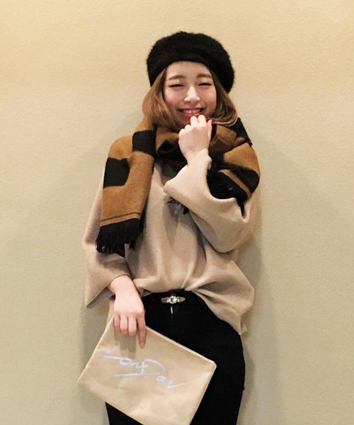 WHO'S WHO gallery（フーズフーギャラリー）の「【CORNILLON】パネルストール（マフラー・レディース・ブラック/ブラウン/ネイビー・FREE）」の2枚目の写真