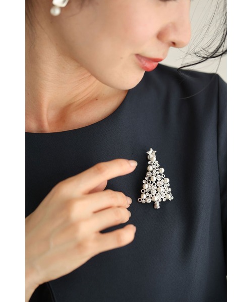 cawaii（カワイイ）の「ハッピーホリデーを彩るクリスマスツリーブローチ（ブローチ/コサージュ・レディース・ゴールド/シルバー・FREE）」の4枚目の写真