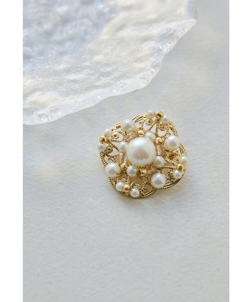 niana（ニアナ）の「メタルパールブローチ コサージュ フォーマル セレモニー 結婚式 二次会 謝恩会 入学式 卒業式 パーティー オケージョン（ブローチ/コサージュ・レディース・シルバー/ゴールド・FREE）」の2枚目の写真
