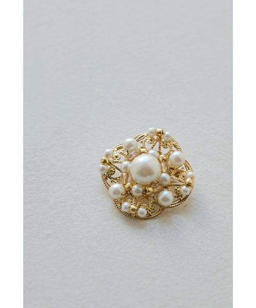 niana（ニアナ）の「メタルパールブローチ コサージュ フォーマル セレモニー 結婚式 二次会 謝恩会 入学式 卒業式 パーティー オケージョン（ブローチ/コサージュ・レディース・シルバー/ゴールド・FREE）」の6枚目の写真