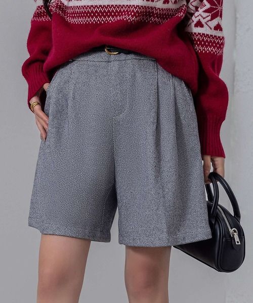 DAY CLOSET（デイ クローゼット）の「【大きいサイズ有】冬に溶け込む生地感。クラシカルウール調フロントタックハーフパンツ レディース（その他パンツ・レディース・グレー/ブラック・S/M/L/XL）」の2枚目の写真