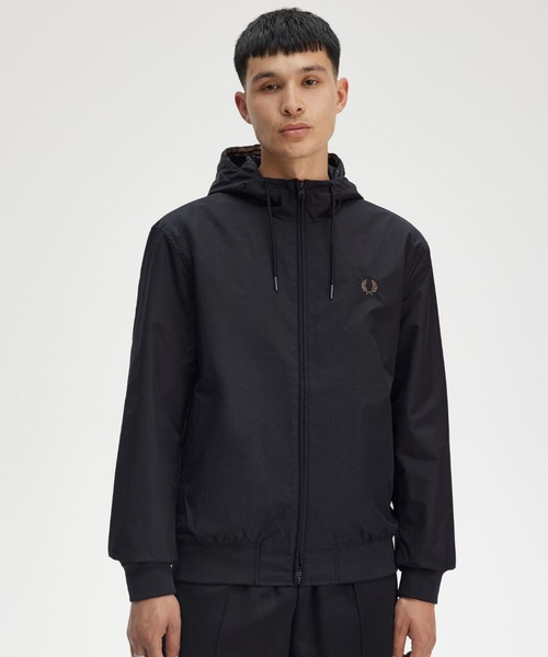 FRED PERRY(フレッドペリー)の「The Hooded Brentham Jacket/フーデットブレンサムジャケット(ブルゾン・メンズ・ブラック/サンドグレー・M/L)」の2枚目の写真