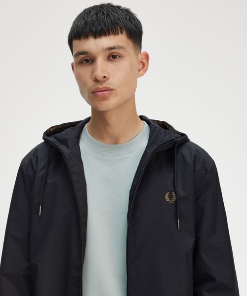 FRED PERRY(フレッドペリー)の「The Hooded Brentham Jacket/フーデットブレンサムジャケット(ブルゾン・メンズ・ブラック/サンドグレー・M/L)」の3枚目の写真