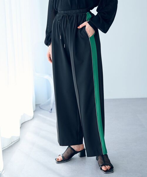 Editt by YECCA VECCA(エディットバイイェッカヴェッカ)の「配色パイピングイージーパンツ(その他パンツ・レディース・ベージュ/ネイビー/ブラック・FREE)」の2枚目の写真