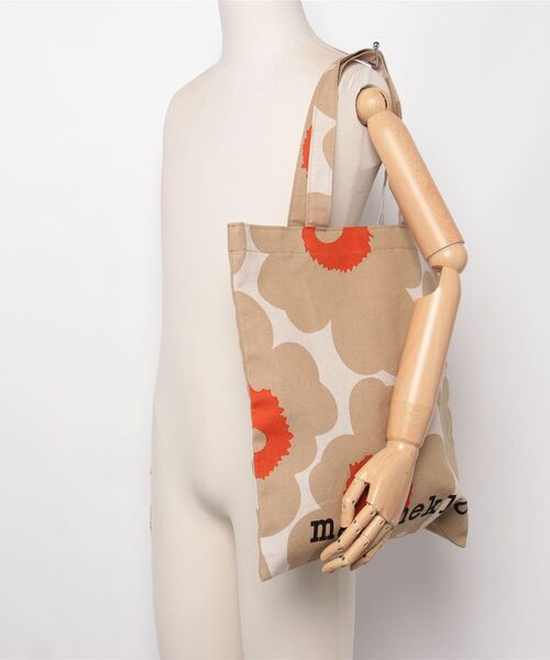 marimekko(マリメッコ)の「【ASIA EXCLUSIVE】Unikko / AE Vankka tote bag(トートバッグ・レディース・ベージュ・FREE)」の11枚目の写真