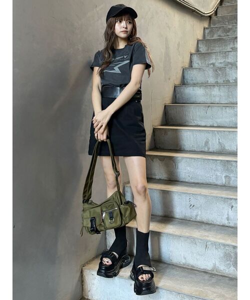 MURUA(ムルーア)の「【WEB限定】メニーポケットショルダーバッグ(ショルダーバッグ・レディース・カーキ/ブラック・FREE)」の12枚目の写真