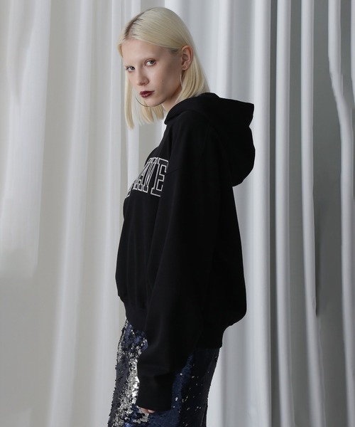 ROSE BUD(ローズバッド)の「(GENE HEAVENS)「NEW WAVE」ロゴ フーデッド スウェット(パーカー・レディース・グレー/ブラック・ONE SIZE)」の21枚目の写真