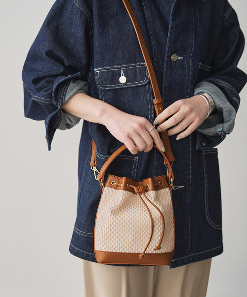 LE TALON（ルタロン）の「LE TALON mesh bag（ハンドバッグ・レディース・ブラック/キャメル・FREE）」の2枚目の写真