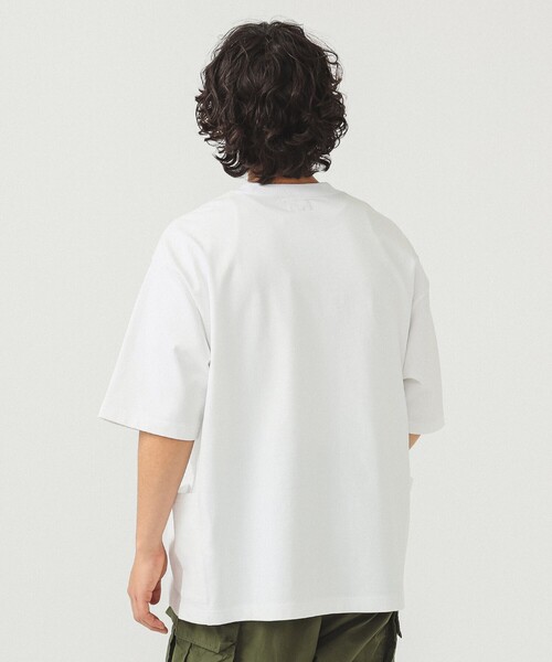 BEAMS（ビームス）の「BEAMS / サイドポケット ルーズTシャツ（Tシャツ/カットソー・メンズ・ブラック/オリーブ/ホワイト/ナチュラル・S/M/L/XL）」の8枚目の写真