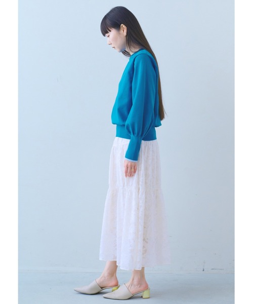 IEDIT(イディット)の「IEDIT バウンシー素材のふんわり袖ニットプルオーバー(ニット/セーター・レディース・ブルー/グレー/オレンジ・M/L/LL/3L/4L/S)」の5枚目の写真