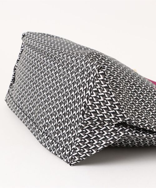 Roberta Pieri（ロベルタピエリ）の「ROBERTA PIERI/ロベルタピエリ ラージトートバッグ【TATAMI LT】（トートバッグ・レディース・ピンク・FREE）」の3枚目の写真