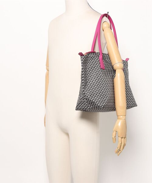 Roberta Pieri（ロベルタピエリ）の「ROBERTA PIERI/ロベルタピエリ ラージトートバッグ【TATAMI LT】（トートバッグ・レディース・ピンク・FREE）」の5枚目の写真