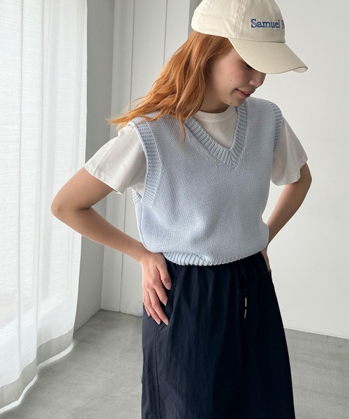 CANAL JEAN(キャナルジーン)の「El mar コンパクトVネックニットベスト(ベスト・レディース・ネイビー/アイボリー/サックスブルー・ONE SIZE)」の3枚目の写真