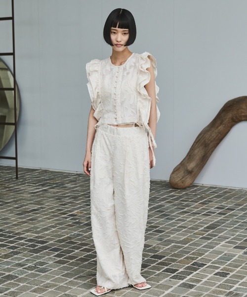 AIC.（エーアイシー）の「フリルジャガードトップス/セットアップ可能（シャツ/ブラウス・レディース・アイボリー/ブラック・FREE）」の12枚目の写真