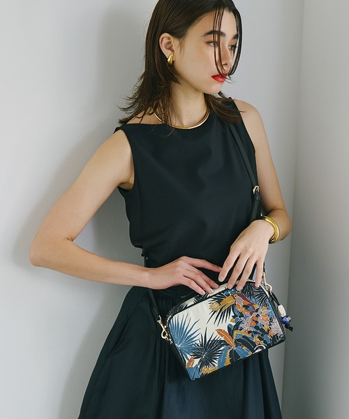 TREASURE TOPKAPI(トレジャートプカピ)の「【TREASURE TOPKAPI】マイルドサテン スカーフ柄 ショルダーバッグ(ショルダーバッグ・レディース・カーキ/キャメル/チャコールグレー・FREE)」の5枚目の写真