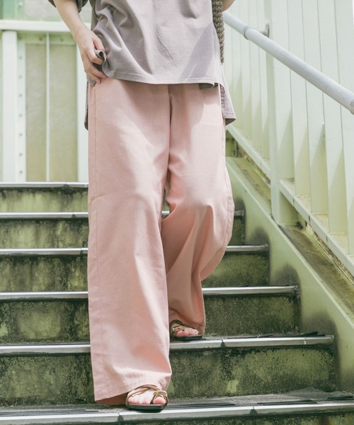 ITEMS URBANRESEARCH（アイテムズ アーバンリサーチ）の「リネンレーヨンシャーリングパンツ（その他パンツ・レディース・ピンク/ブラウン/ブラック系その他・FREE）」の4枚目の写真