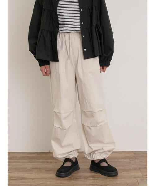 Samansa Mos2(サマンサ モスモス)の「【M/Lサイズ】パラシュートパンツ(その他パンツ・レディース・カーキ/チャコールグレー/オフホワイト/ピンク・L/M)」の1枚目の写真