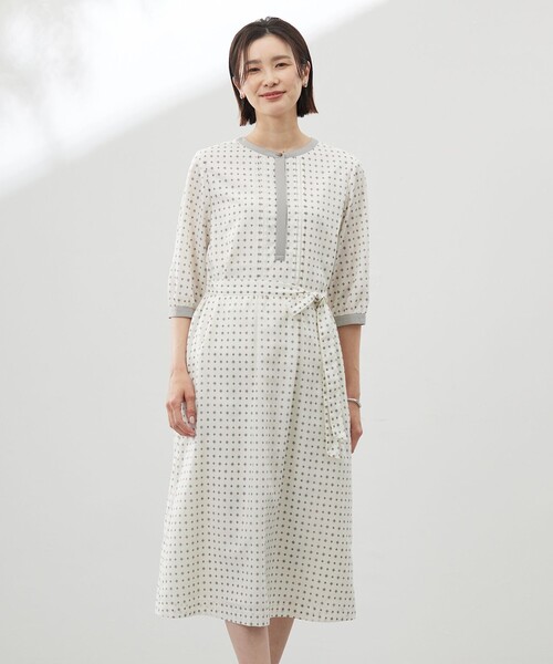 J.PRESS Ladies(J.プレス レディス)の「【洗える】ジオメトリックプリント ワンピース(ワンピース・レディース・ネイビー系5/サックスブルー系5/ホワイト系5・XS)」の2枚目の写真
